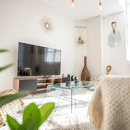 Appt Ambiance Boheme 2 Ch Piscine Lagon Appartement *